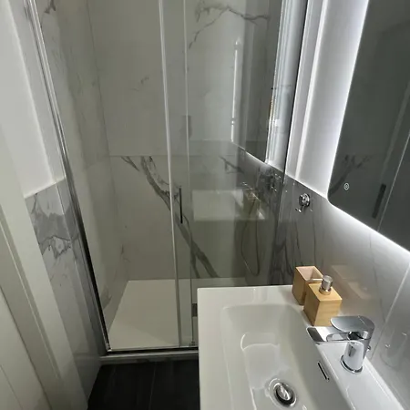 Lodi Modern House Guest house Rome